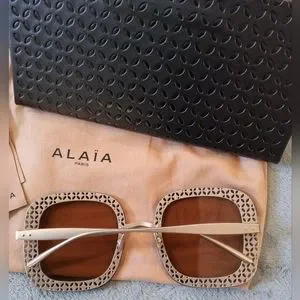 NWOT Alaia Oversized Copper Gold Square Rim Sunglasses Alaïa Rectangular sunglasses for Women - Brown in USA  main image 4